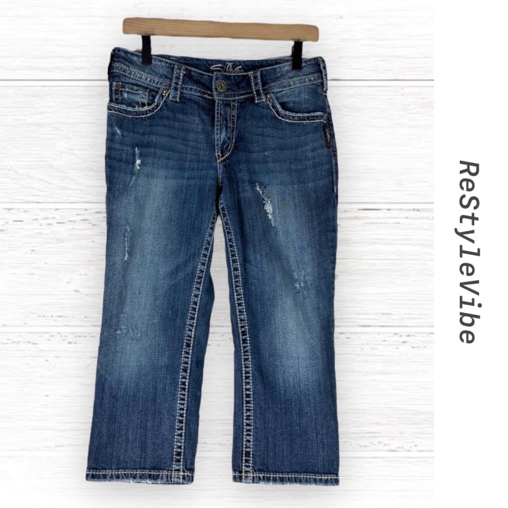 SILVER JEANS CO Women’s Size 30 Denim Suki Surplus Capri Fit Stretch Destructed